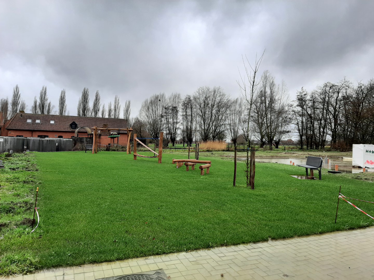 afwerken inrichting speelplein